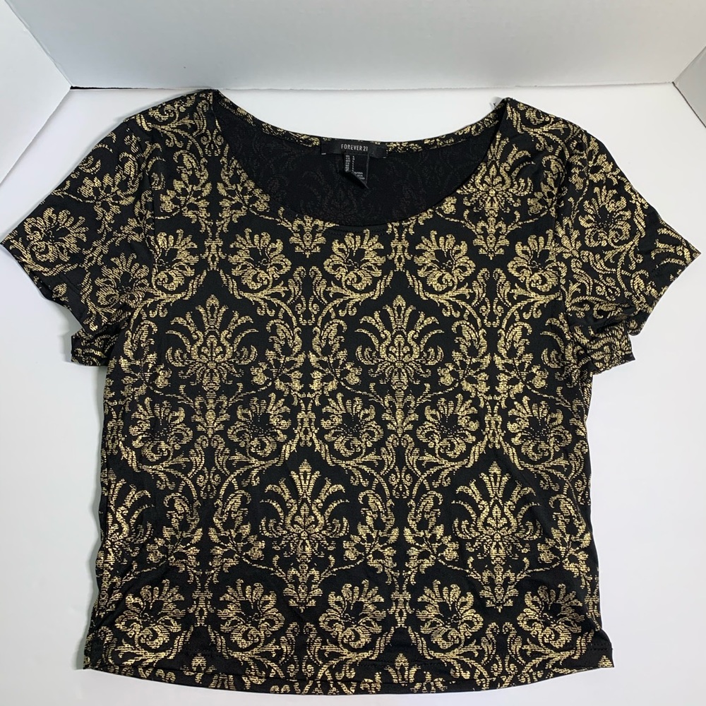 NWOT Forever 21 Patterned Cropped Top